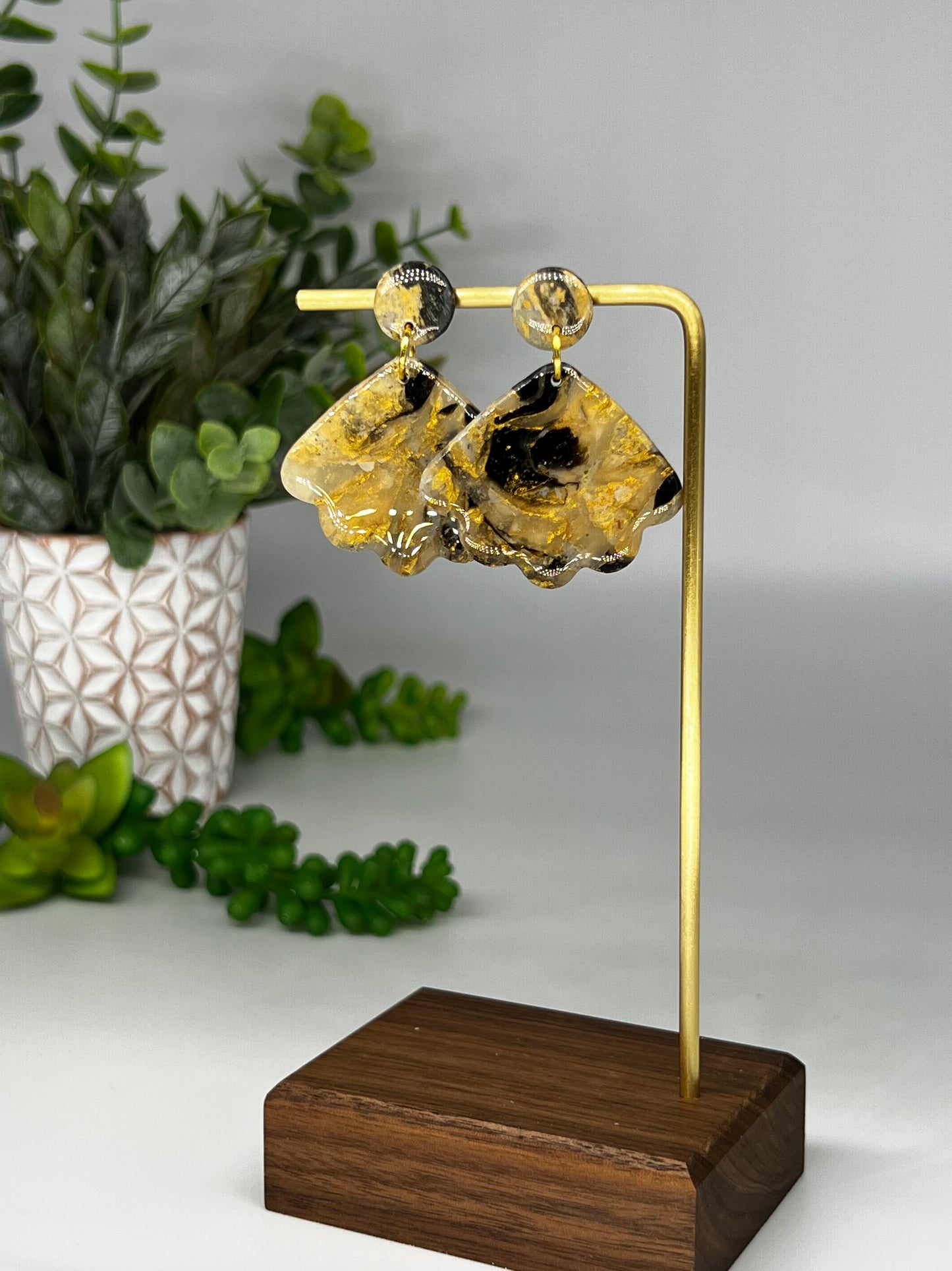 Natural Faux Stone Scallop Earring