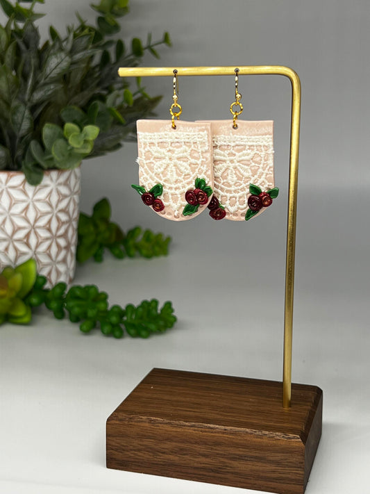 Lace and Floral Detail Dangle Earring
